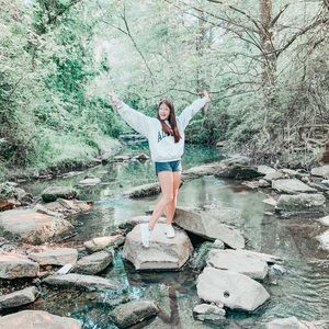 Meet your Posher, Abby